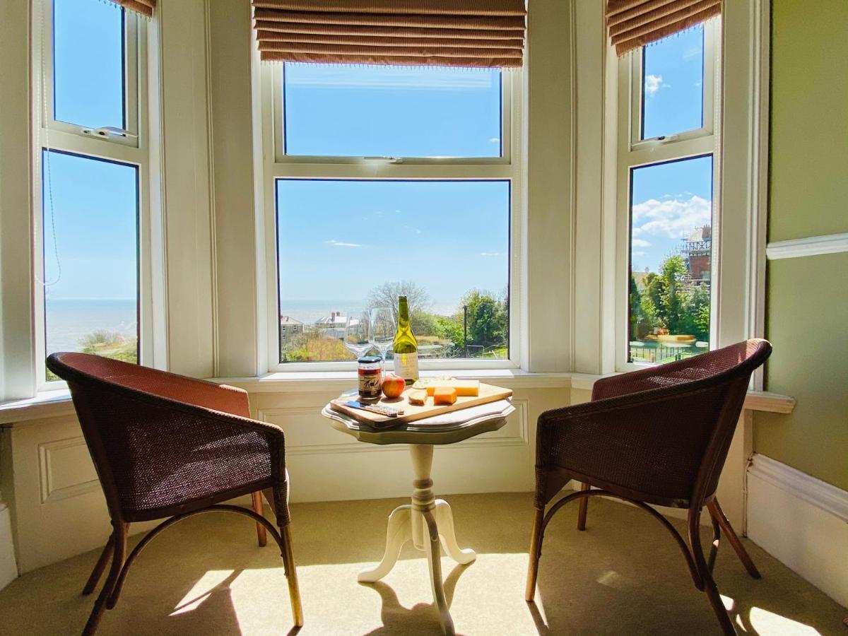 Clarendon View, Historic Apartment With Sea Views Ventnor Exterior photo