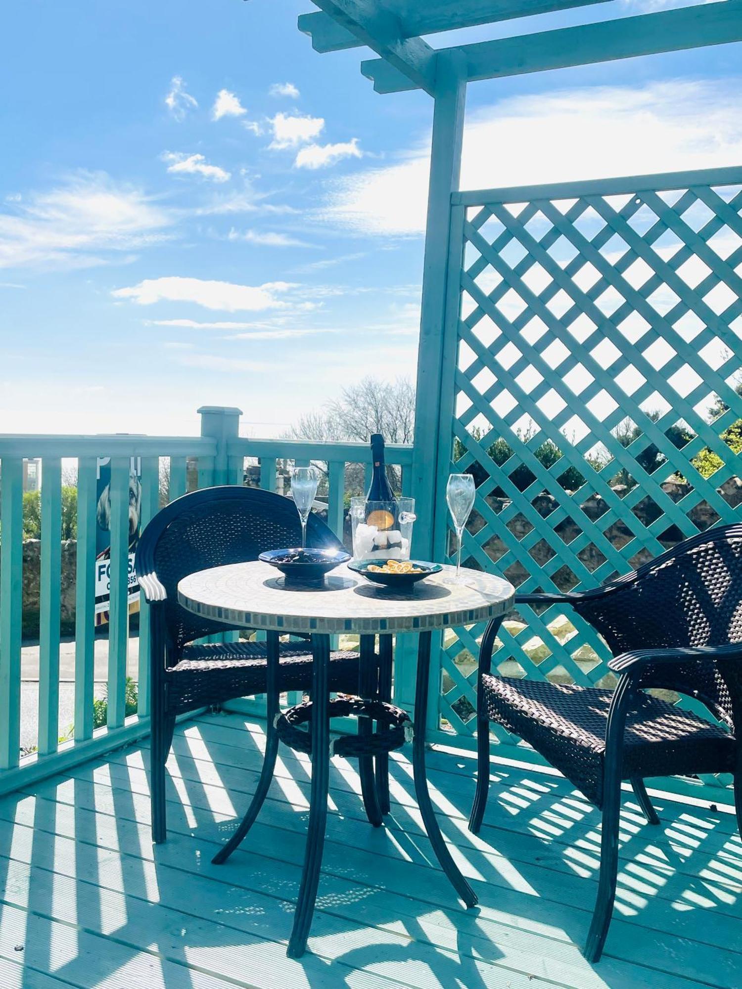 Clarendon View, Historic Apartment With Sea Views Ventnor Exterior photo
